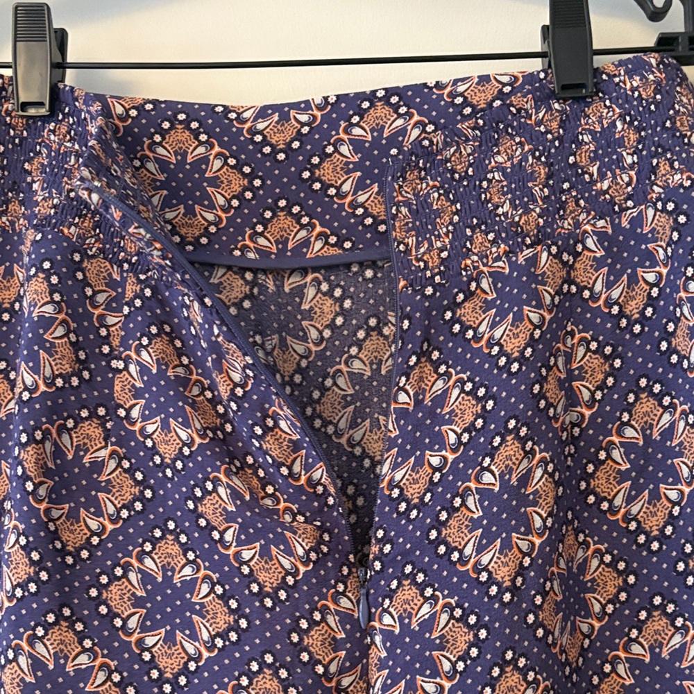 Stylish Wide Leg Patterned Pants NWT - image 4